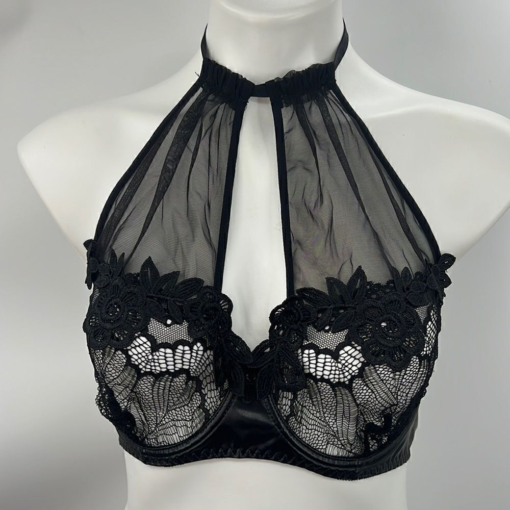Dream girl lace black medium halter bra
